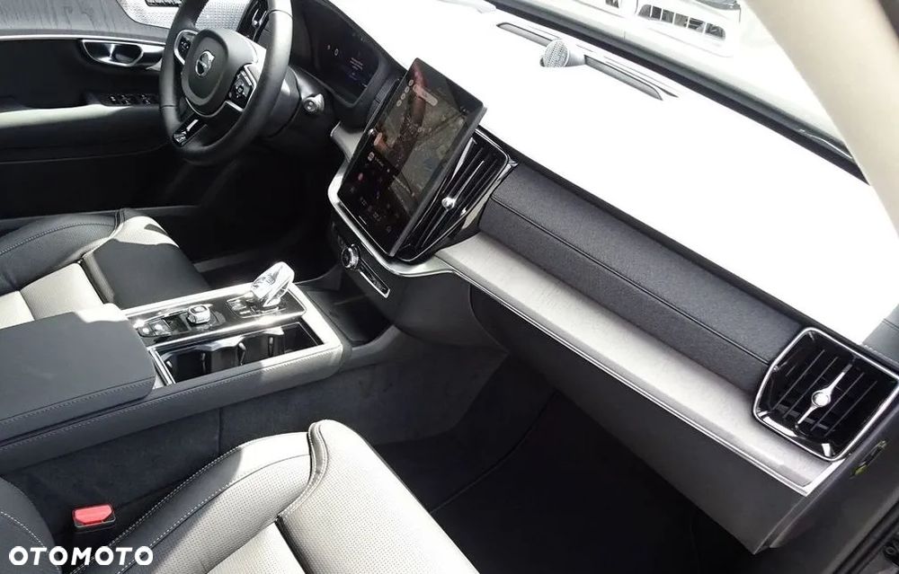 Volvo XC 90 T8 AWD Plug-In Hybrid Ultra Dark 7os - 7