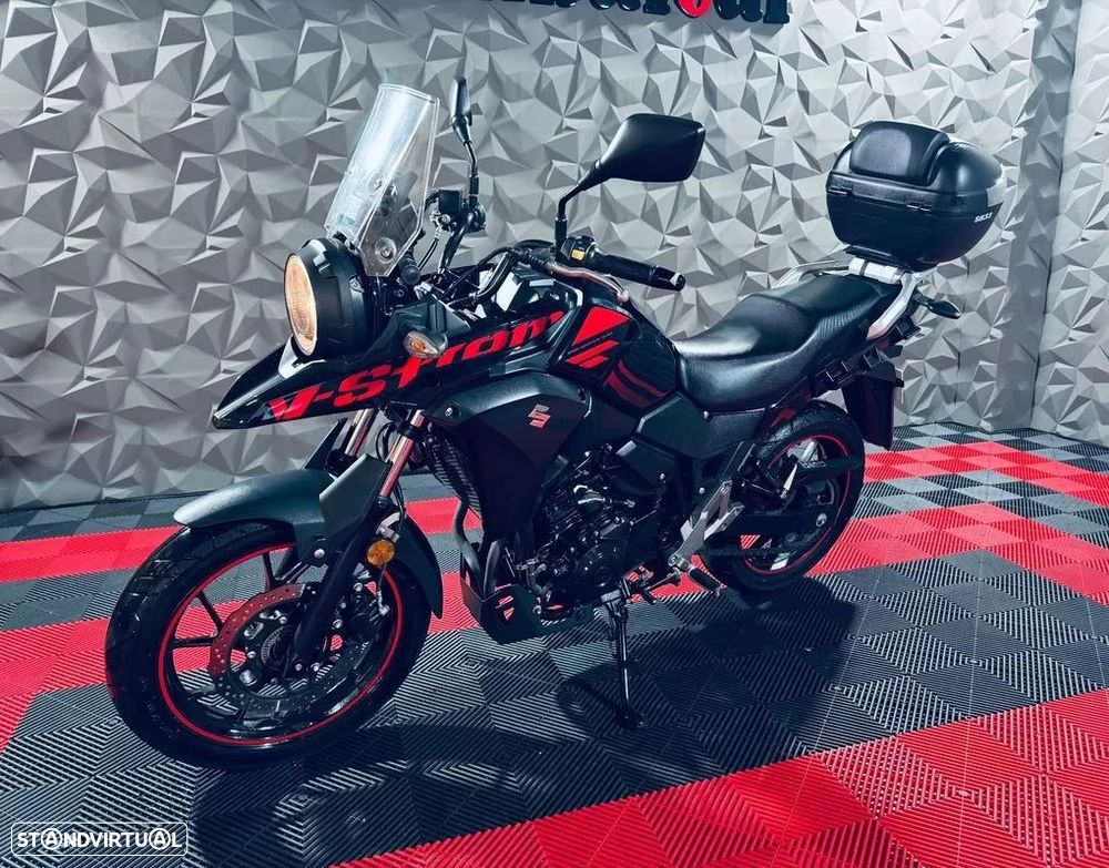 Suzuki V DL STROM 250 - 18