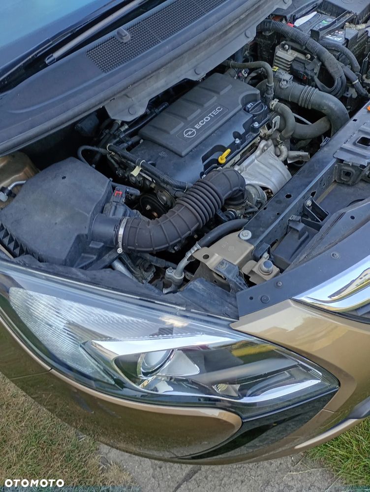 Opel Zafira Tourer 1.4 Turbo Innovation - 11