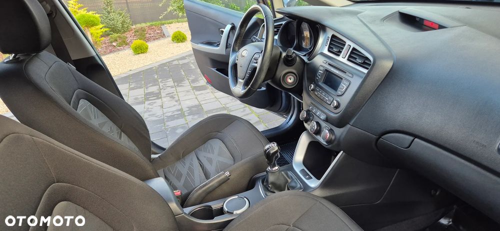 Kia Ceed - 25