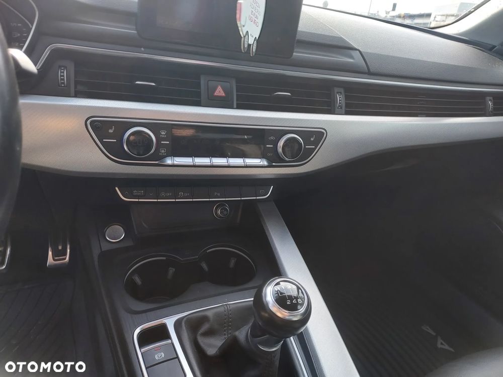 Audi A4 Limousine - 7