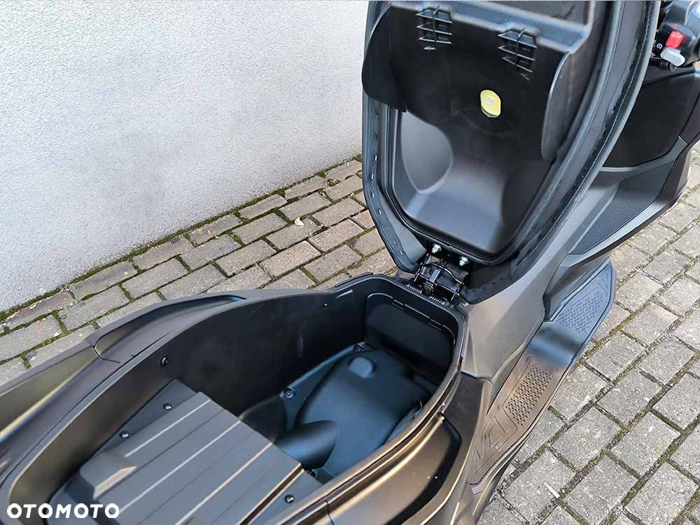 QJMOTOR MTX 125 - 19