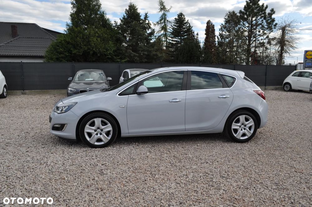 Opel Astra 1.6 Turbo Automatik - 11