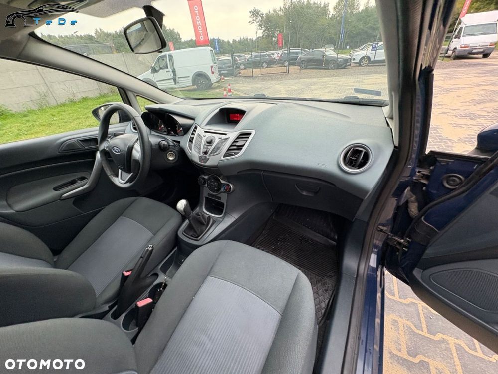 Ford Fiesta - 30