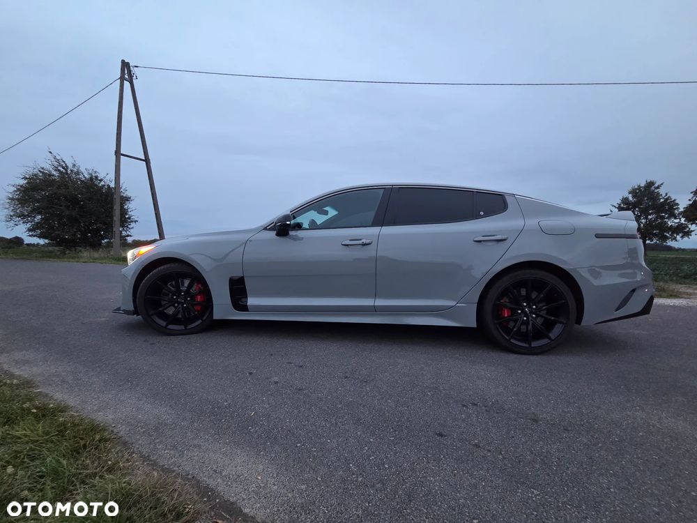 Kia Stinger - 13