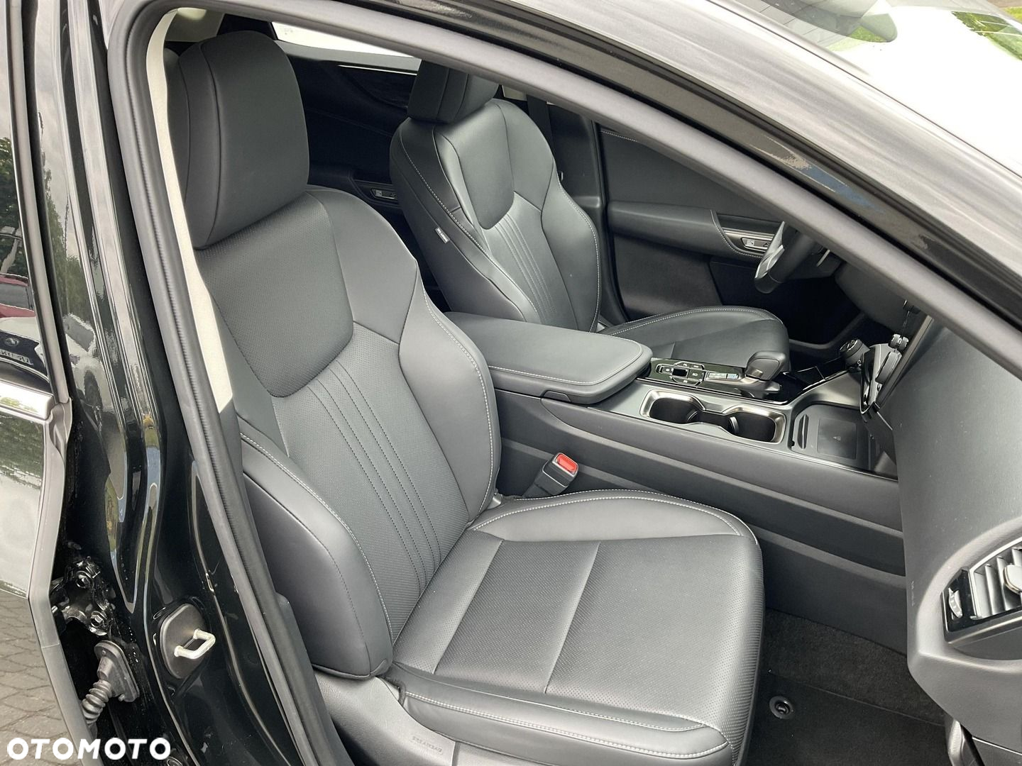 Lexus NX - 16