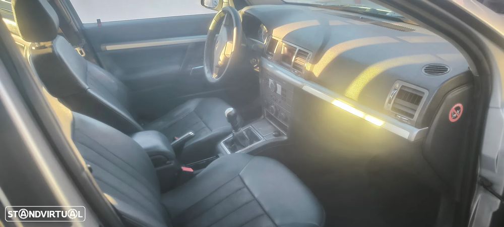 Opel Vectra Caravan 1.9 CDTi Comfort - 11