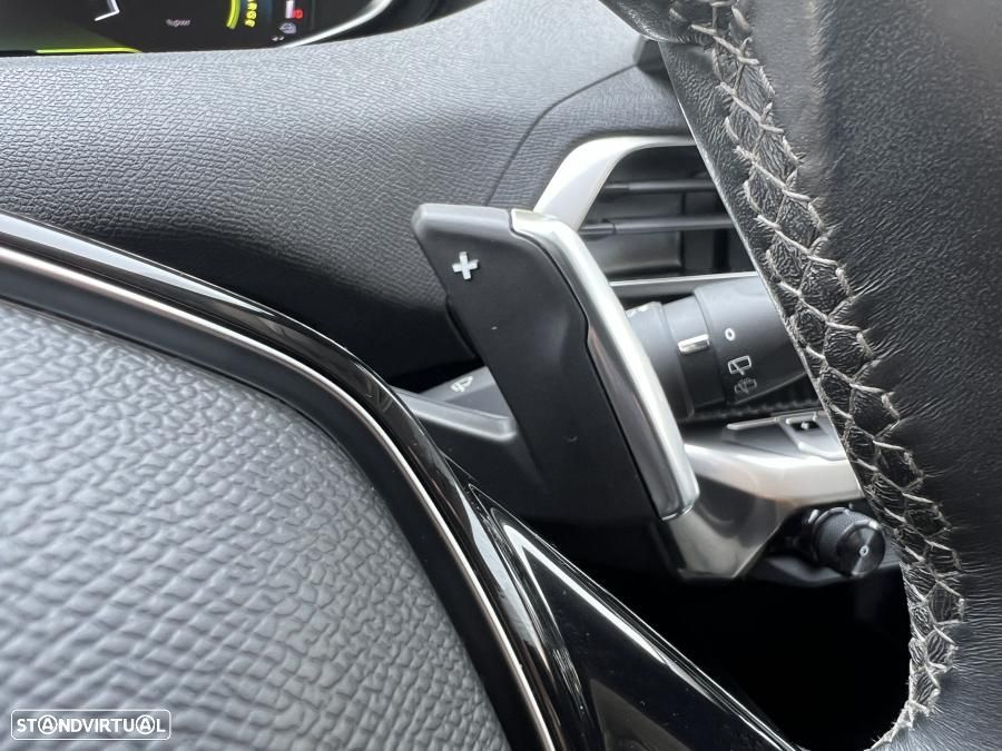 Peugeot 3008 1.6 Hybrid Allure e-EAT8 - 31