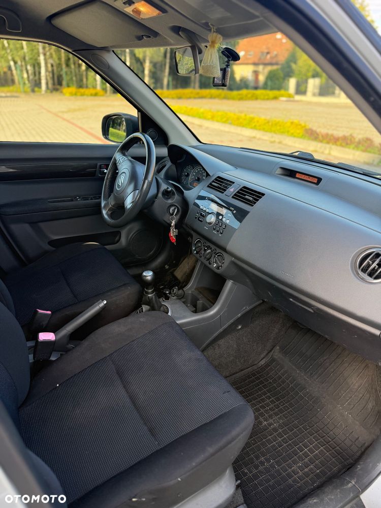 Suzuki Swift 1.3 GS / Premium 4WD - 9