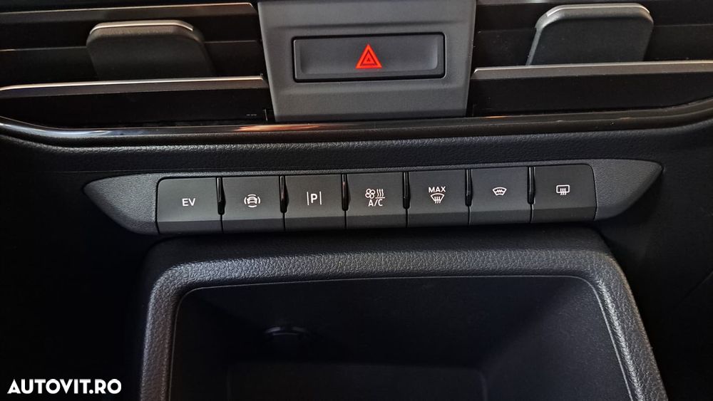 Ford TRANSIT CONNECT VAN L2 LIMITED PHEV - 36
