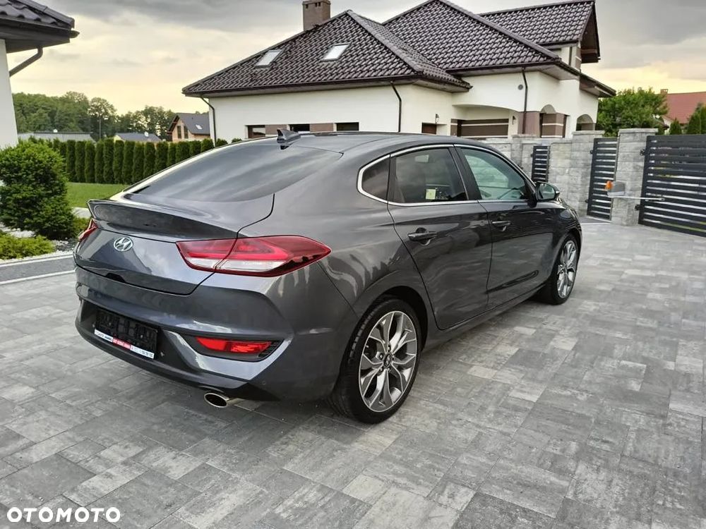 Hyundai i30 1.4 T-GDI Fastback Premium - 18