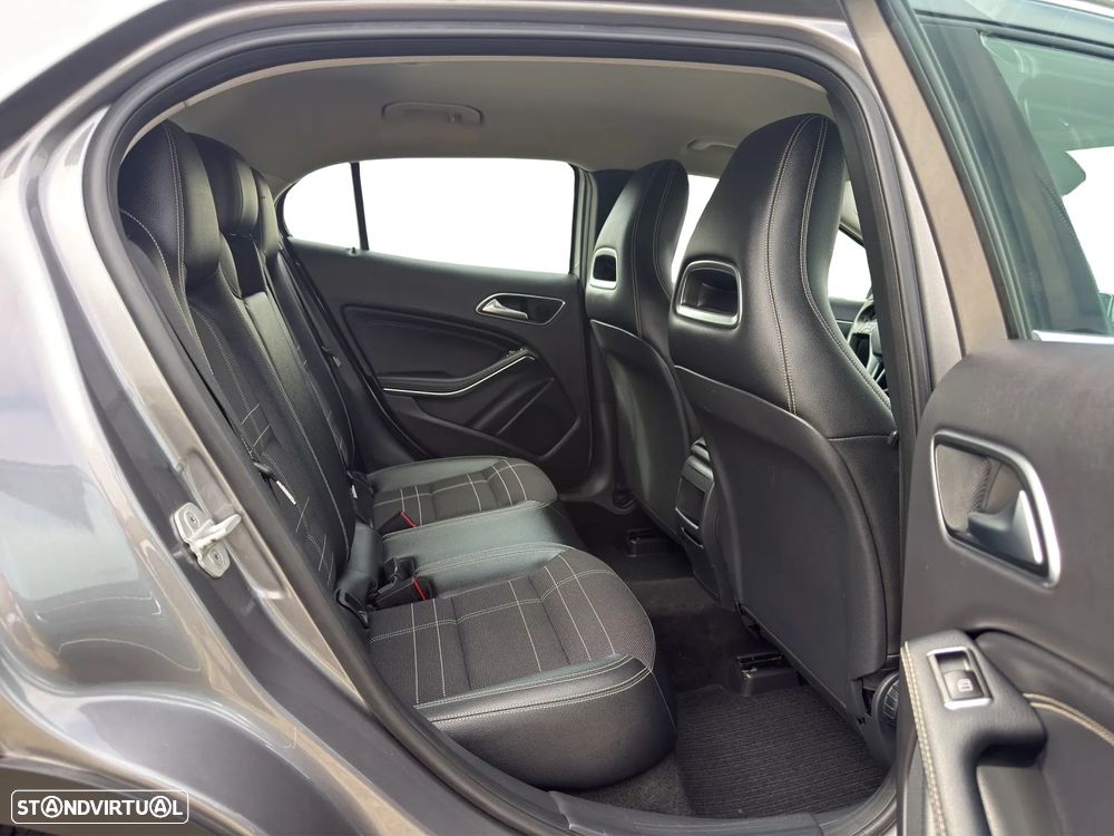 Mercedes-Benz GLA 180 CDI Urban - 17