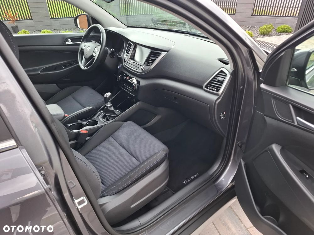 Hyundai Tucson blue 1.7 CRDi 2WD Advantage - 17