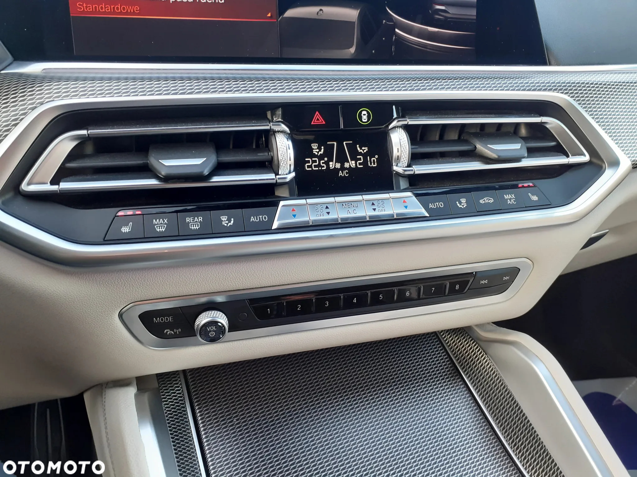 BMW X6 xDrive40i - 26