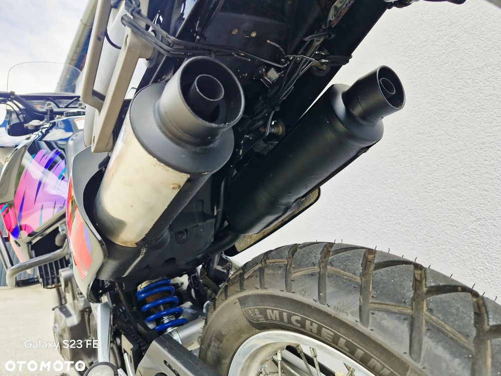 Suzuki DR - 9