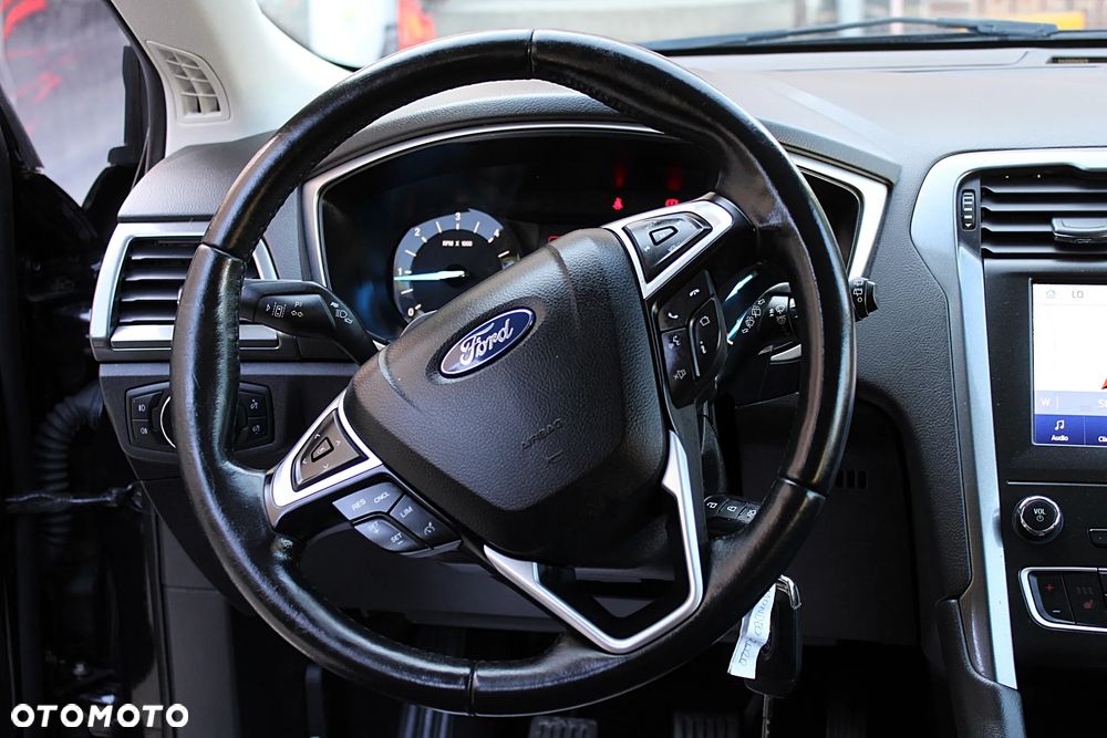 Ford Mondeo - 17
