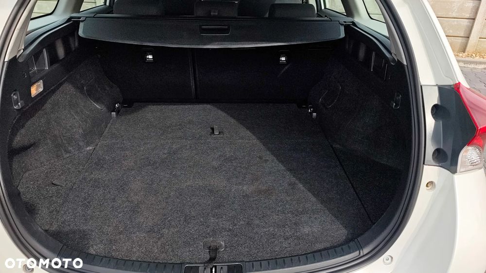 Toyota Auris 1.8 HSD Luna - 29