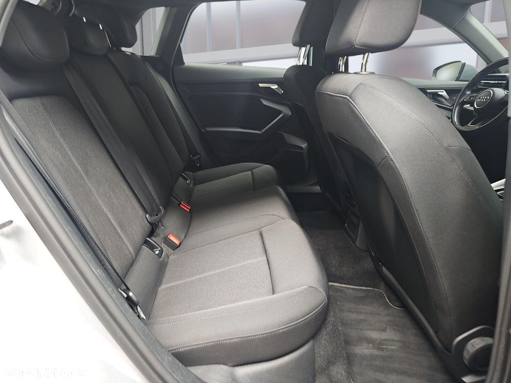 Audi A3 Sportback 30 TDI S tronic - 11