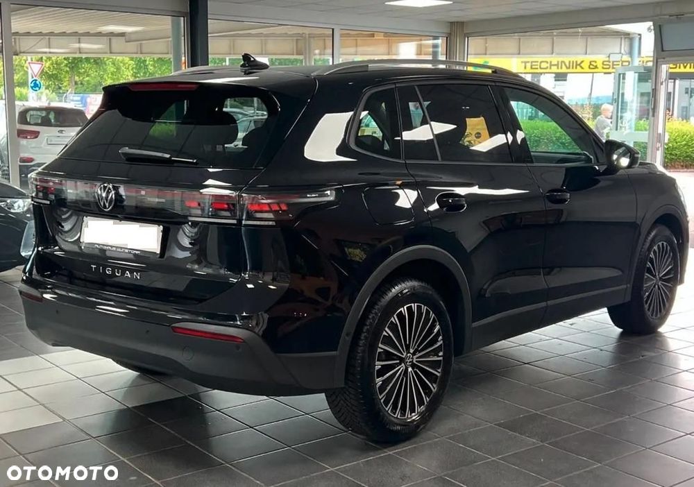 Volkswagen Tiguan - 5