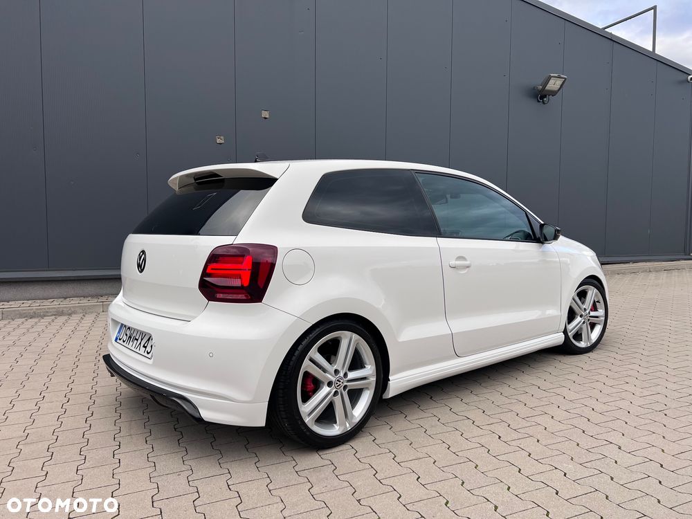 Volkswagen Polo 1.6 TDI Highline - 4