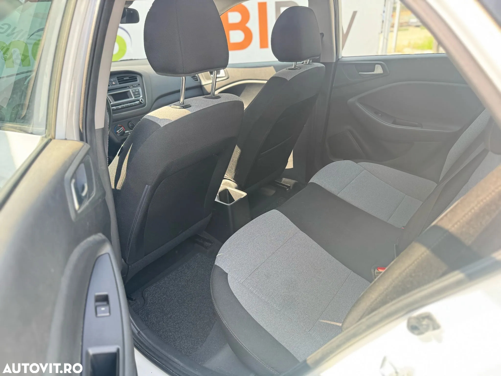 Hyundai i20 1.4 YES! Silver - 24