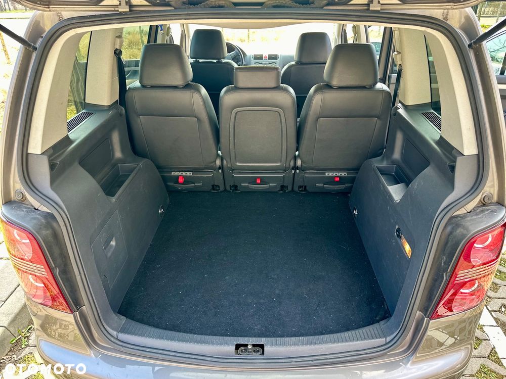 Volkswagen Touran 1.4 TSI DSG Highline - 17