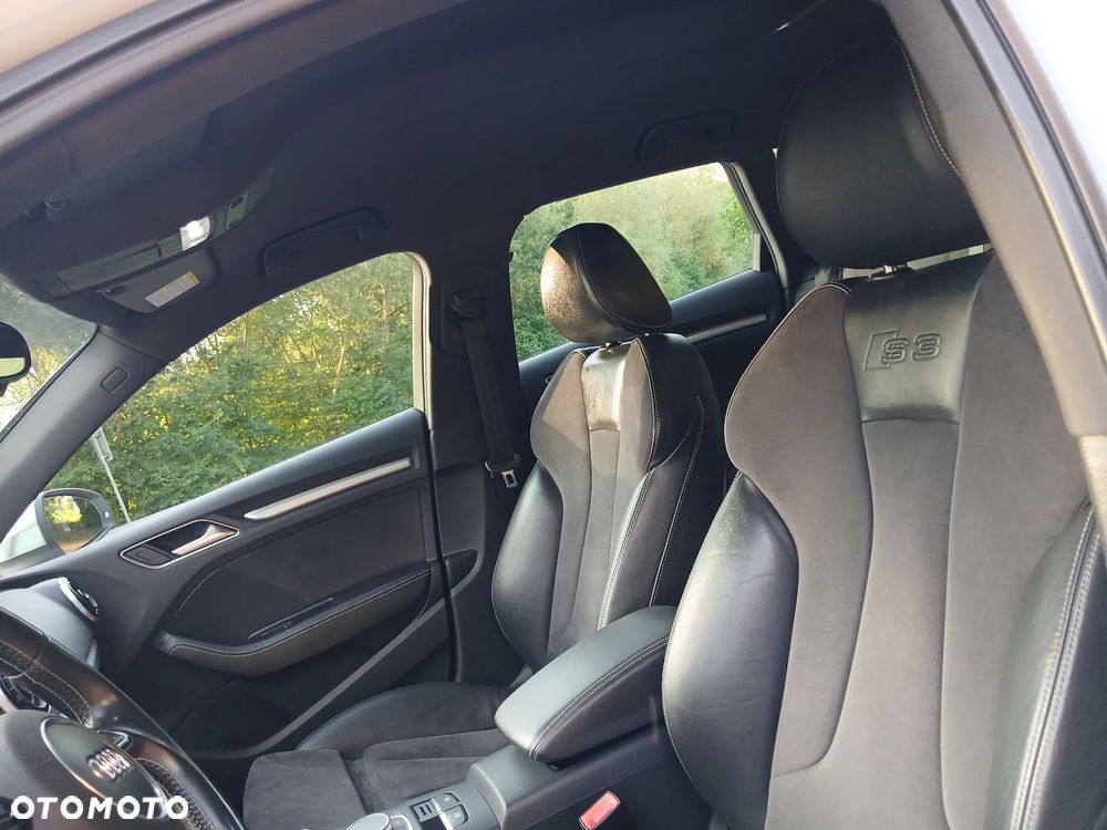 Audi S3 S tronic - 15