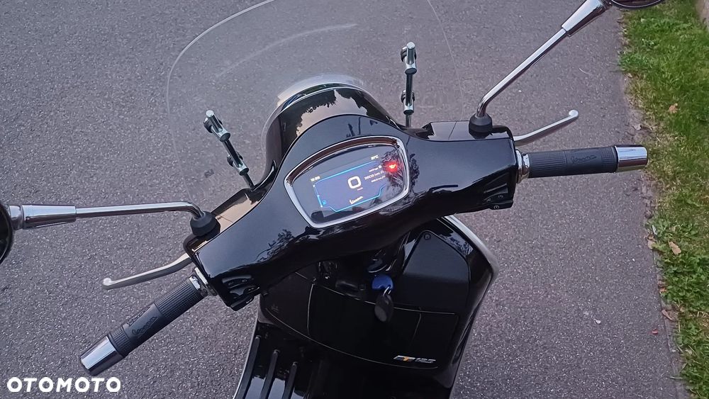 Vespa GTS - 8