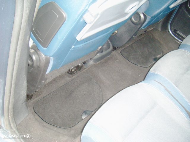 Citroën Berlingo 1.6 HDI FAP Multispace Exclusive - 35