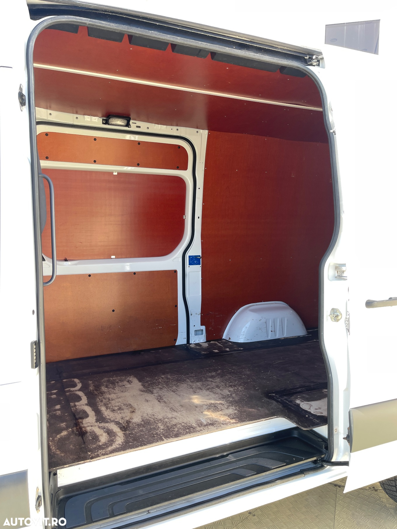 Mercedes-Benz Sprinter 319 3.0CDI V6 MEDIU 2CULISANTE - 19