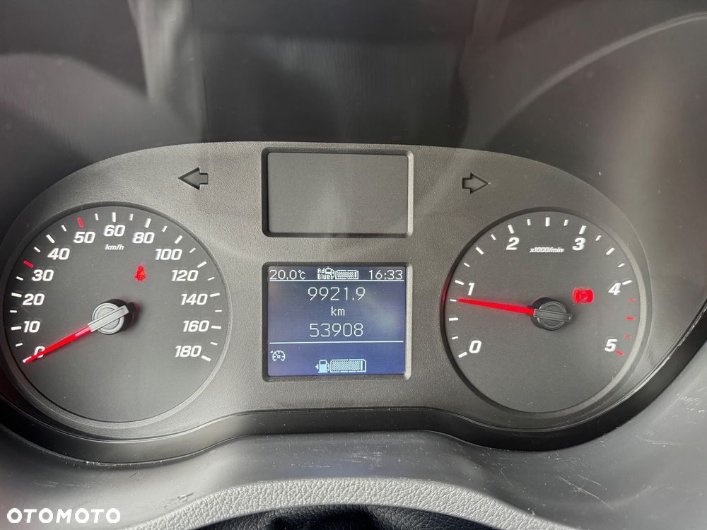 Mercedes-Benz Sprinter - 21