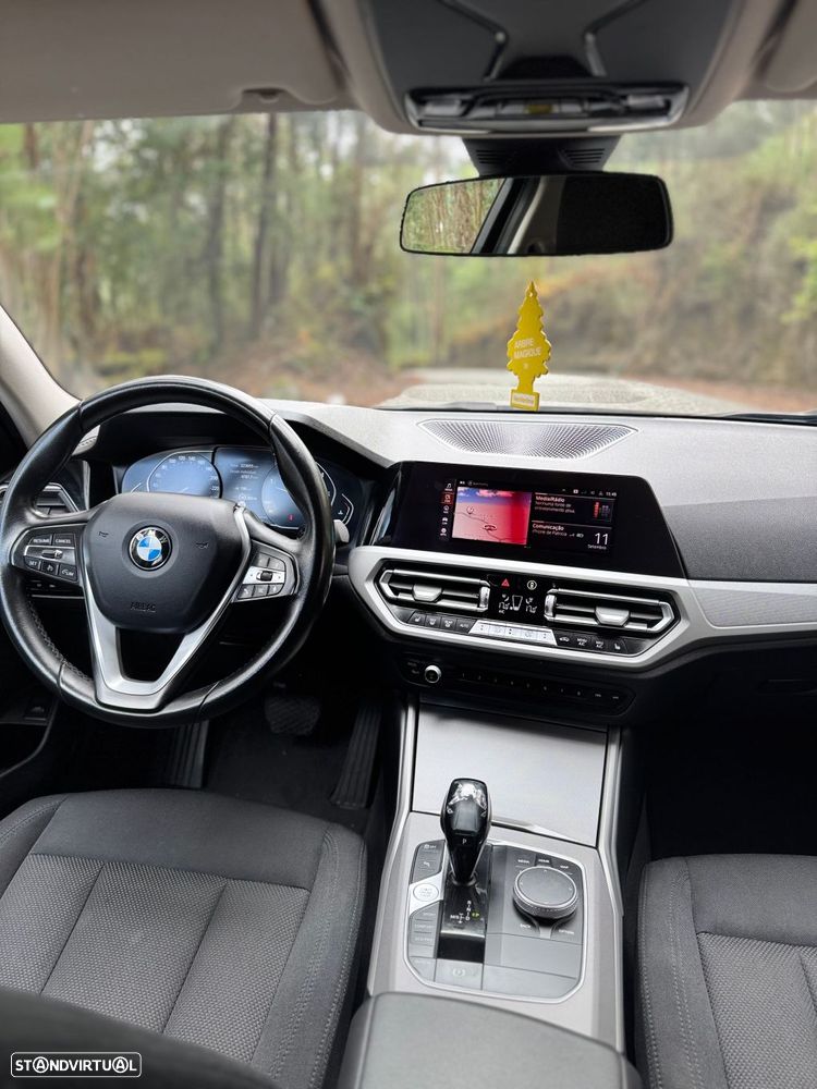 BMW 318 d Touring Line Sport Auto - 25