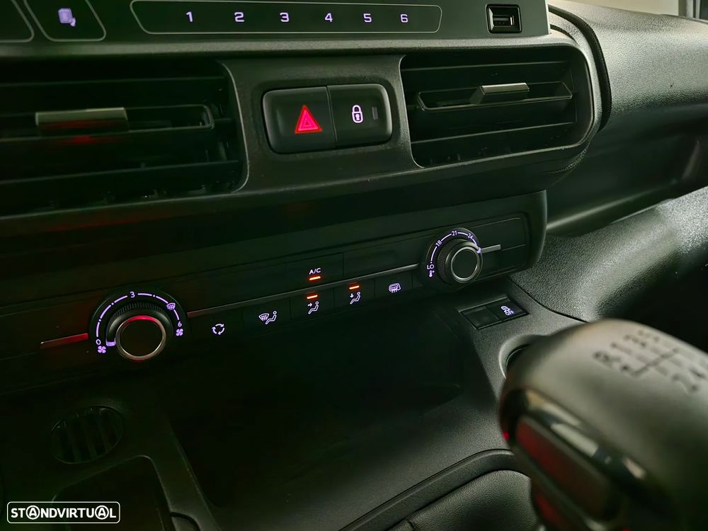 Peugeot Partner LONGA - 2023 - 100.000KM | GARANTIA | NAC - 3 LUG. - 14