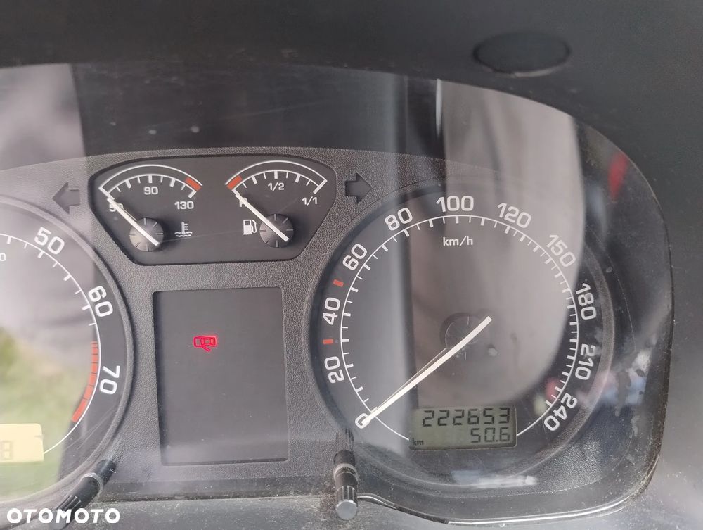 Skoda Octavia 1.6 Classic - 9