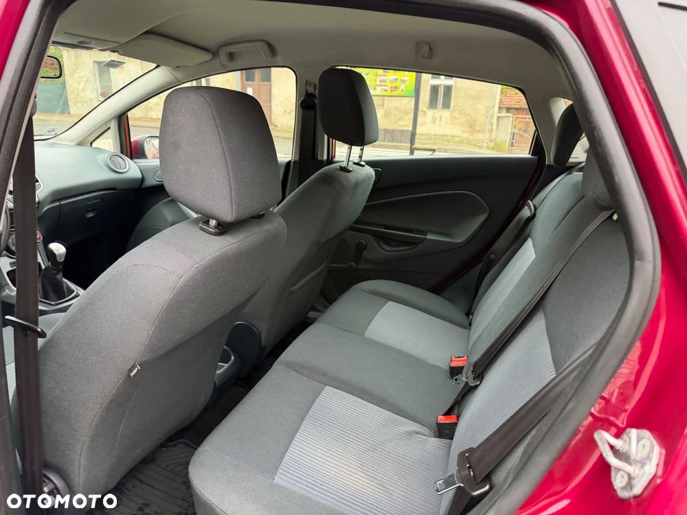 Ford Fiesta - 12