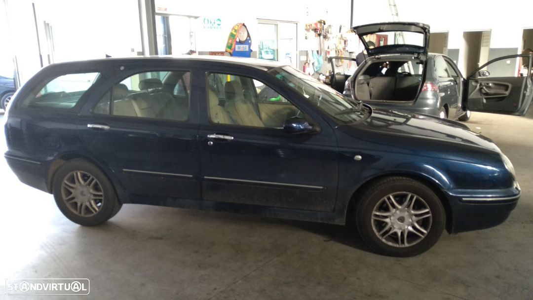 Portas Lancia Lybra SW 1.9 JTD de 1999 - 3