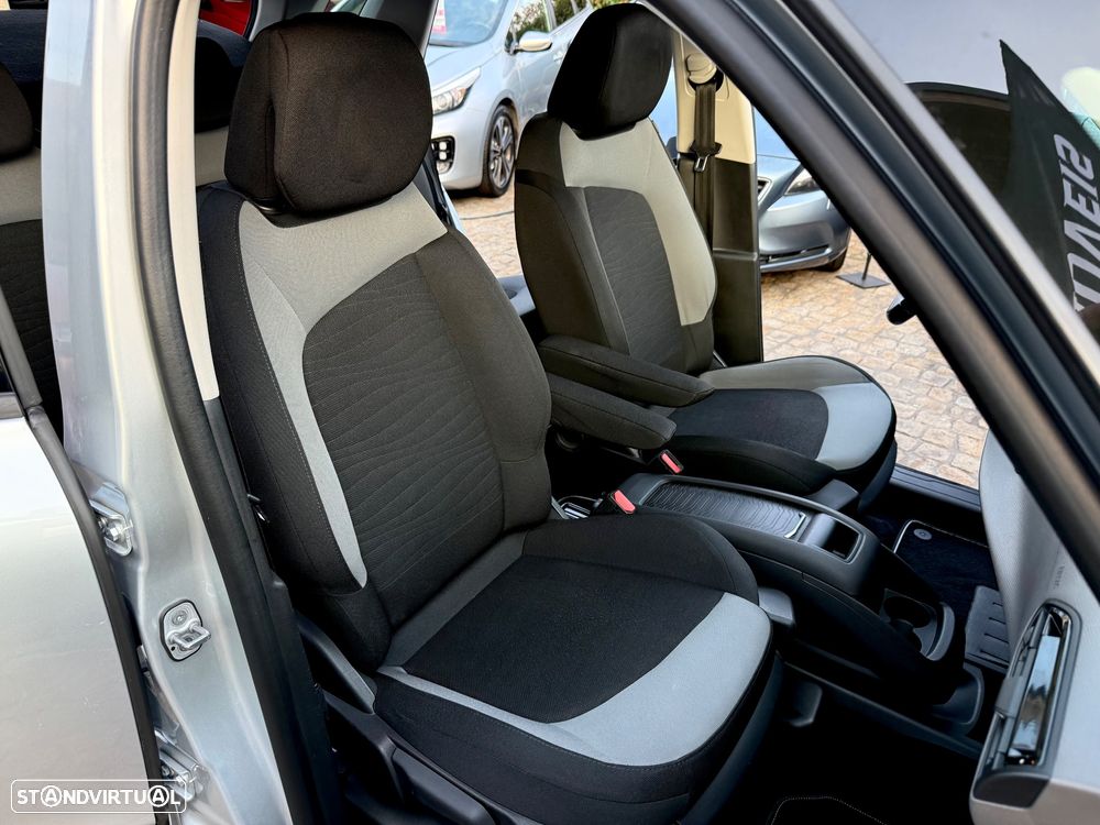 Citroën C4 Picasso 1.6 BlueHDi Intensive EAT6 J17 - 56