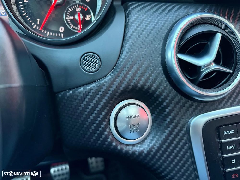 Mercedes-Benz A 200 d AMG Line - 22