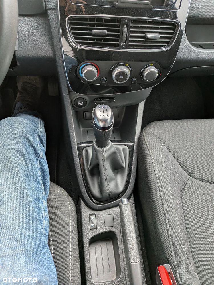 Renault Clio 1.2 16V 75 LIMITED - 16