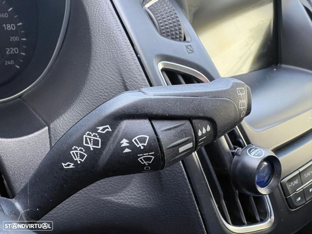 Ford Focus 1.0 EcoBoost S&S COOL&CONNECT DESIGN - 41