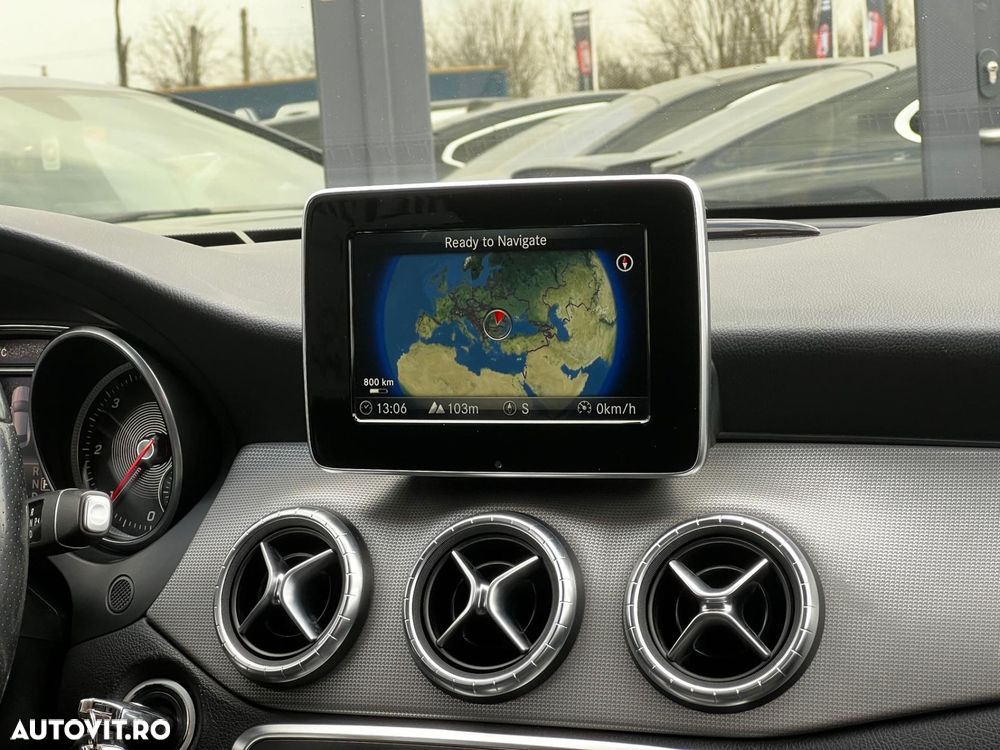 Mercedes-Benz CLA - 10