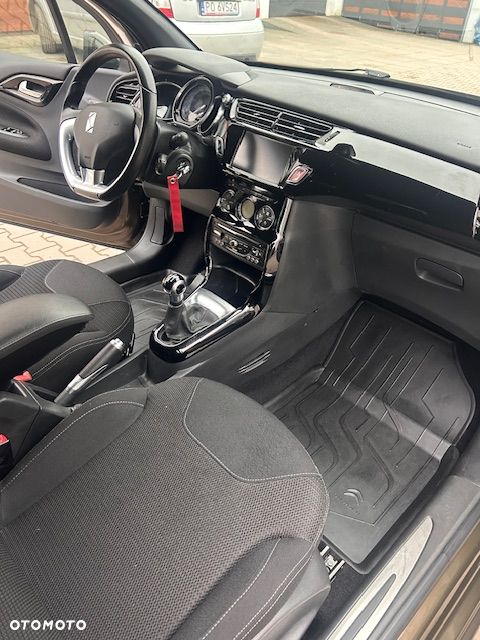 Citroën DS3 VTi 120 SoChic - 19