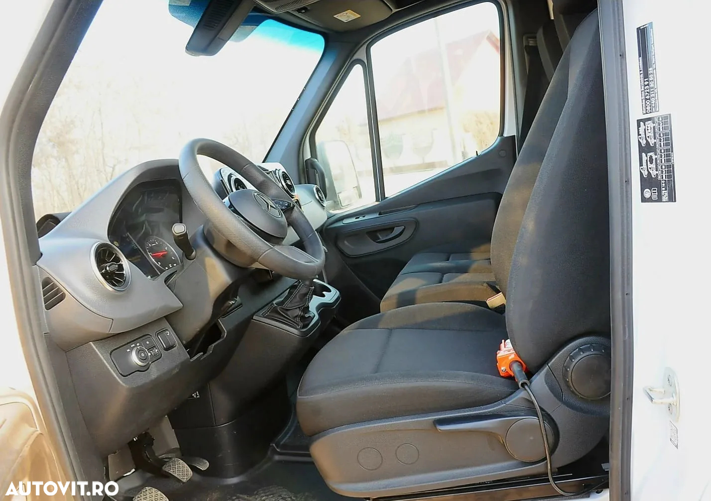 Mercedes-Benz Sprinter 517 - 12