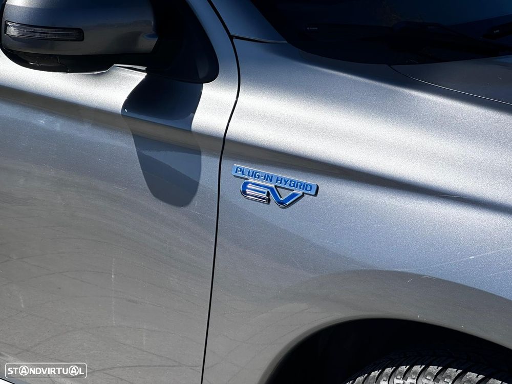 Mitsubishi Outlander 2.0 4WD - 16