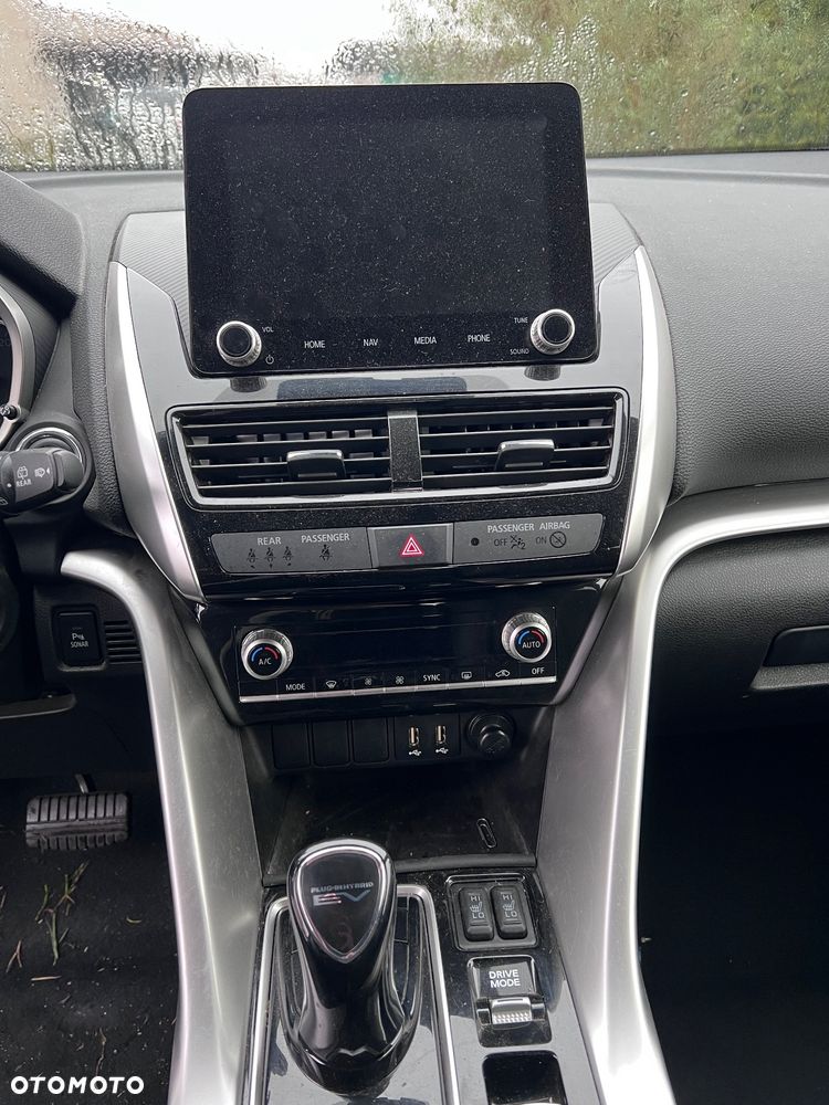 Mitsubishi Eclipse Cross 4WD Plus Select - 22