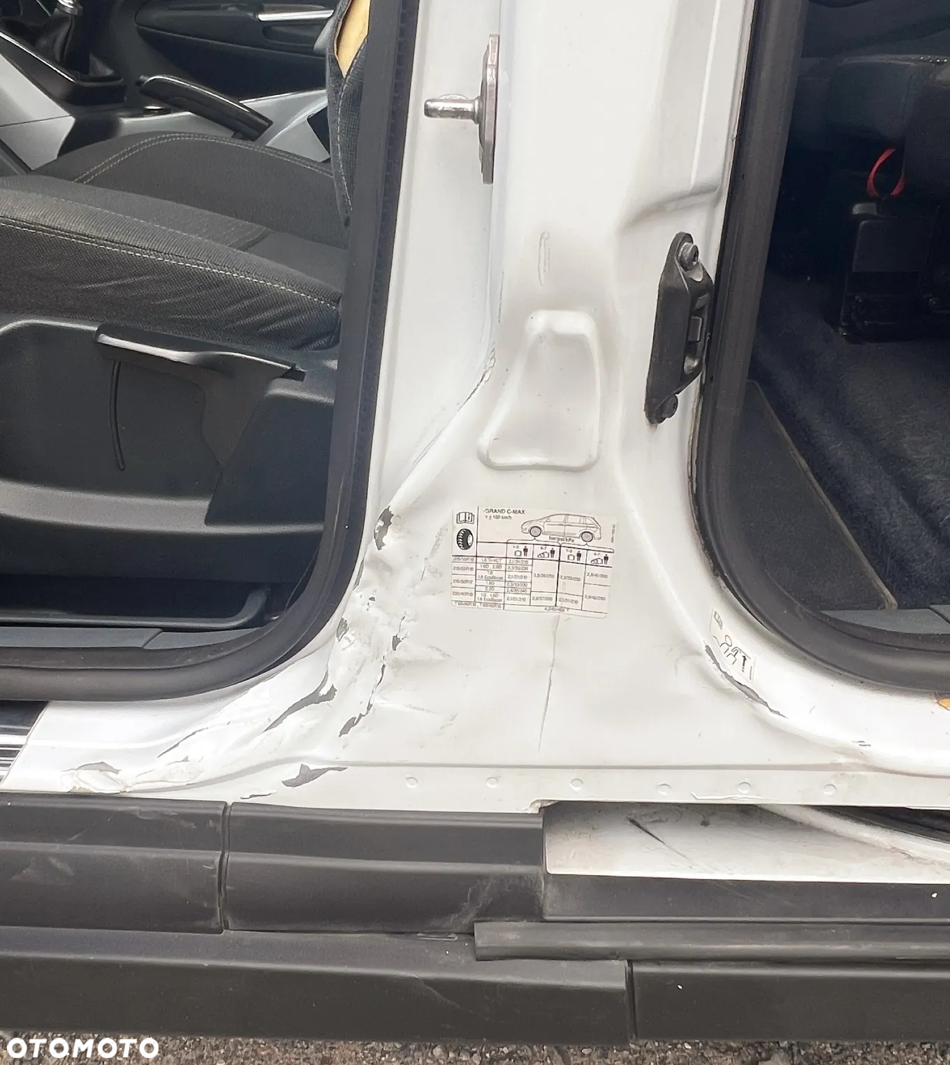 Ford Grand C-MAX - 21