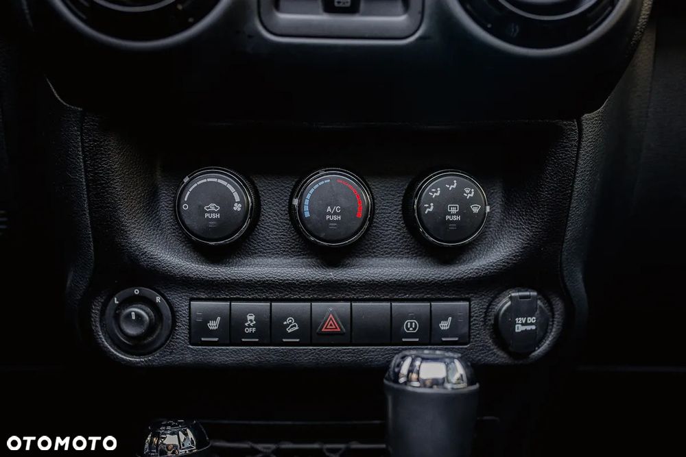 Jeep Wrangler - 29