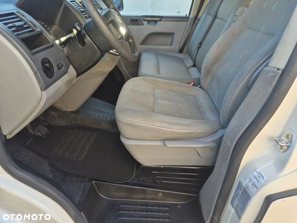 Volkswagen Transporter T5 - 18