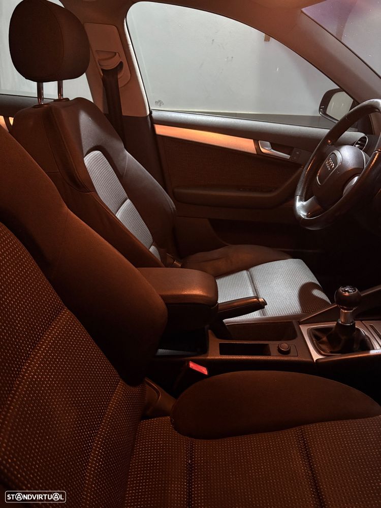 Audi A3 Sportback 1.6 Ambiente - 5