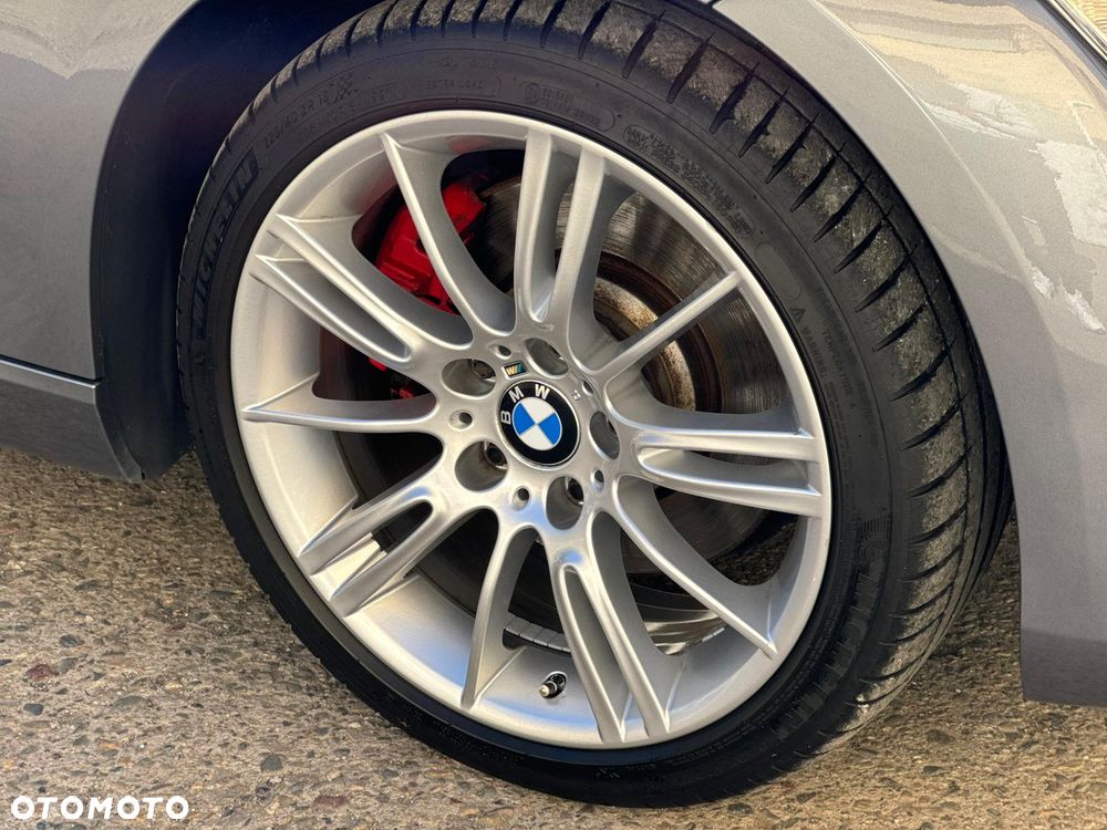 BMW Seria 3 330xi - 22